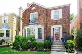 Zillow Has 13 Homes For Sale In Chicago Il Matching Jumbo Georgian View Listing Photos Review Sales History And Use Our D Georgian Homes Zillow House Styles