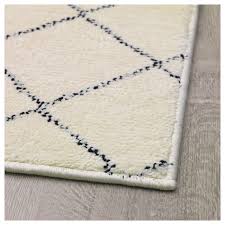 Arnager Kover Belyj Bezhevyj 80x150 Sm Kupit V Internet Magazine Ikea Modern Carpets Design Ikea Ikea Shopping