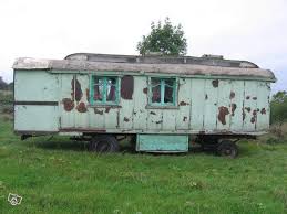 Vieille Roulotte Buggenhout Annee 1920 A Restaurer Caravaning Ardennes Leboncoin Fr Roulotte Maison Vieux
