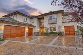 Purchasing Chandler Real Estate Puts The Home Buyer Near Some Of The Area S Top Schools Real Estate Selling House Luxury Homes