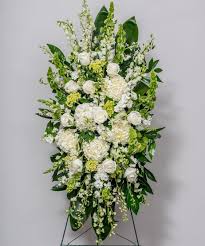 Standing Easel Spray Funeral Flower Delivery Philadelphia Florist Robertson S Fl Funeral Flower Arrangements Funeral Flowers Beautiful Flower Arrangements