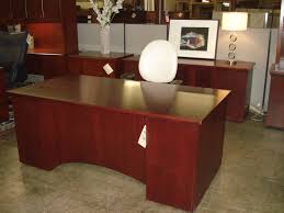Mahogany Desk Credenza Great Transitional Look Pre Owned Used Office Furniture Office Furniture Online Office Furniture