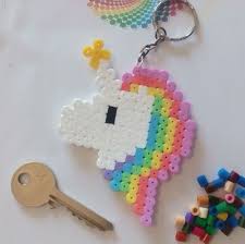 Porte Cles En Perles Hama Pixel Art Licorne Arc En Ciel Ideal Cadeau D Anniversaire Ou A Offrir Pour Porter Chance Deco Anniversaire Licorne Cadeau Licorne Fetes D Anniversaire De Licorne