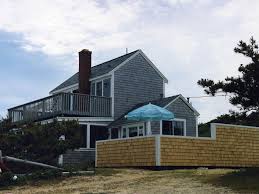 Vrbo Com 7083949ha Oceanfront Cape Cod Wellfleet Ma Beach Cottage Exterior Vacation Rental House Rental