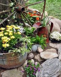 1001 Idees Et Conseils Pour Amenager Une Rocaille Fleurie Charmante Decoration Jardin Deco Jardin Jardin Rustique