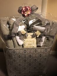 Bridal Shower Gift Basket Sheet And Towel Set Diy Bridal Shower Gifts Bridal Shower Gift Baskets Bridal Shower Baskets