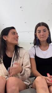 Dixie D Amelio Dixiedamelio Official Tiktok Watch Dixie D Amelio S Newest Tiktok Videos In 2020 Perfect Sisters Sisters Forever Sisters Goals