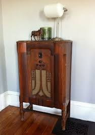 Fixing Up An Antique Radio Cabinet I Acquired By Modernizing It On The Inside While Maintaining The Ou Art Deco Cabinet Antique Radio Cabinet Vintage Furniture