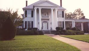 Baker Funeral Home Suffolk Va By Becky Hayes Www Beckyhayes Com With Images House Styles Suffolk Funeral Home