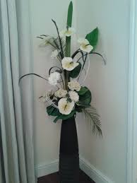 Tall Form Linear Room Design Modern Flower Arrangements Flower Arrangements Flower Vase Arrangements