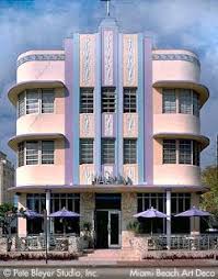 Is It My Imagination Or Does Miami S Art Deco Architecture Put People In A Good Mood Art Deco Architecture Miami Miami Art Deco Art Deco Buildings