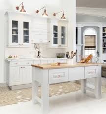Wellborn Cabinet Launches Porcelain Color On Mdf And Other Woods Wellborn Cabinets Quality Kitchen Cabinets Online Kitchen Cabinets