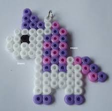 Pendentif Licorne En Perle Hama Pour Collier Ou Porte Cle Pendentif Par 2mains Artisanat A Perlesperles Schemas De Bijoux En Perles Perles Pony Beads