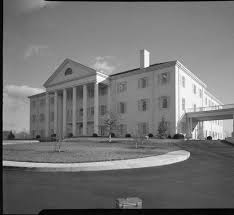 Kentucky Fried Chicken Headquarters Gardiner Lane Louisville Ky Royal Photo Company Collection Louisville Kentucky Kentucky My Old Kentucky Home