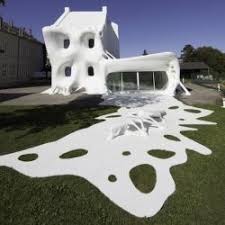 An Amazing Re Sculpting Of The Home S Facade Updated It With An Extremely Contemporary Look Futuristic Home Facade House Outdoor Christmas Tree