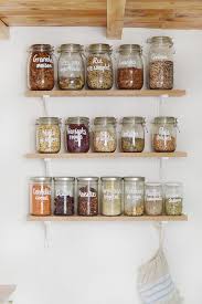 Zoom Sur Mes Etageres A Bocaux Sweet Sour Healthy Happy Living Etagere Cuisine Etagere Rangement Cuisine Bocaux Ikea