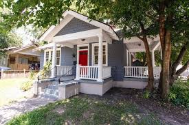 Bungalow For Sale In Savannah Georgia Judge Realty Small Cottage Homes Savannah Houses Bungalows For Sale