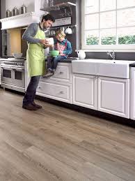 Authentic Oak Light Brown Plank Kitchen Flooring Freestanding Kitchen Oak Laminate Flooring