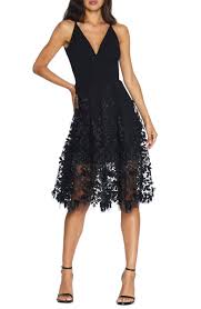 Dress The Population Darleen V Neck Embroidered Mesh Cocktail Dress In 2020 Mesh Cocktail Dress Cocktail Dress Wedding Dress The Population