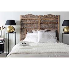 Cabecero De Cama De Madera Alhambra Estilo Oriental Las Mesillas Y Lamparas Modernas Le Dan El Contrapunto Pe Lit Bois Tete De Lit Bois Tete De Lit Orientale