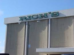 Some Things Never Change Kids Still Hang Out At The Mall Greenbriar Was Once The Best Monday July 20 2009 Lenox Mall Atlanta Mall Warm Springs