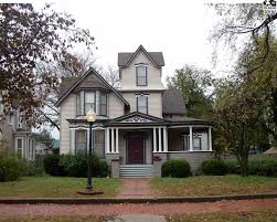 525 E Sherman St Hutchinson Ks 67501 Mls 34006 Zillow Victorian Homes Types Of Houses Old Houses