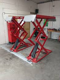 On Floor Scissor Lift We Have The Car Lift For Your Garage Fast Financing Available 800 225 7234 Www Fastequipment Garazh Masterskaya Avtomehanik Garazhnye Dveri