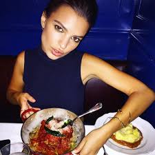 Emily Ratajkowski On Instagram Don T Get Between Me And My Thanks Refinery29 And Primark For A Wonderful Night In Emily Ratajkowski Primark Pasta Lover
