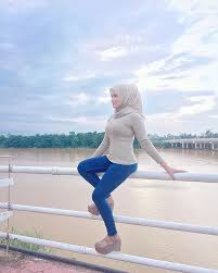 Buah Betik Buah Mangga Awak Nak Tak Dekat Saya Beautiful Hijab Hijab Jeans Hijab Chic