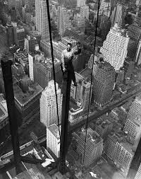 Empire State Building Daredevil Photos Will Give You Vertigo Steel Worker Empire State Building Photo