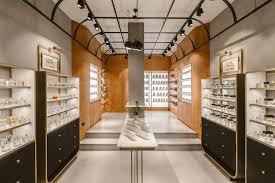 Chic Essence Perfurme Shop Picture Gallery Showroom Interior Design Shop Interior Design Modern Coffee Shop