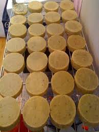 Video The Worlds Easiest Home Made Soap Interesting I May Give This A Try One Day Jabones Artesanales Jabones Naturales Jabon Casero