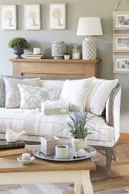 Tendance Campagne Chic En Provence Maisons Du Monde Deco Campagne Chic Deco Maison Deco Salon