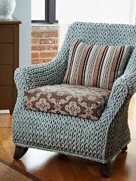 Nicely Done Colors Upholstery And Painted Wicker It Actually Look Comfy To Sit In Painting Wicker Furniture Furniture Projects Diy Furniture Projects