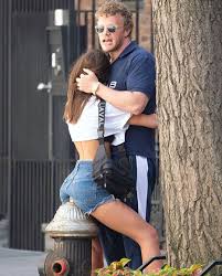 Emily Ratajkowski And Husband Sebastian Bear Mcclard Emily Ratajkowski Style Emily Ratajkowski Fashion