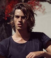 Inspiracao Para Casinha Para A Beira Do Rio Com Estrutura De Banheiro E Apoio De Churrasq Cheveux Homme Coupes Cheveux Mi Longs Homme Coupe Cheveux Mi Long Ado