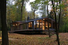 This Prefab Cabin Was Built In 10 Days For Only 80 000 Modern Prefab Homes Prefab Cabins Cheap Prefab Homes
