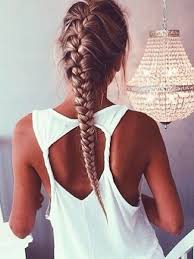 10 Idees De Coiffures Cool Pour Faire Du Sport Coiffures Cool Coiffure Tendances Coiffures