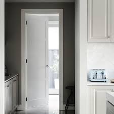 Jeld Wen 32 In X 80 In Moda Primed White 3 Lite Solid Core Wood Interior Door Slab With Translucent Gla Doors Interior Interior Door Trim Wood Doors Interior
