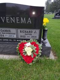 Pin By Laura Chavez On Cf Funeral Flowers Funeral Flowers Projects To Try Funeral