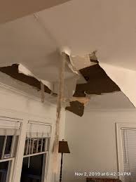 Ceiling Leak In 2020 Water Damaged Ceiling Ceiling Leak Ceiling Lights