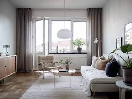 1001 Idees Deco Pour Adopter La Couleur Taupe Clair Chez Vous Salle A Manger Taupe Mobilier De Salon Rideaux Marron