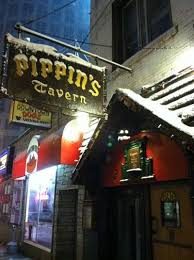 Pippin S Tavern Rush Street Chicago Love Pippins Hot Dogs Chicago Travel Chicago Chicagoland