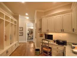 Mudroom With Office Great Way To Organize Mail And All The Kids School Work Before It Even Makes It Into The House To Clutte Home Design Plans Home New Homes
