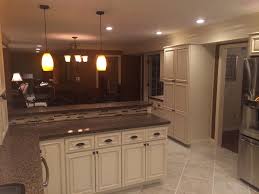 Carriage House Abbott Cabinets And Carriage House Quartz In This Beautiful Kitchen By Our Herculaneum Designer Kitchen Design Home Kitchens Beautiful Kitchens