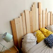 Tete De Lit 15 Modeles A Faire Soi Meme Tete De Lit Maison Tete De Lit Bois Lit En Palette