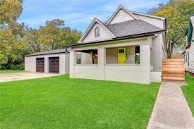 Fountain Square Homes For Sale Indianapolis Indiana Homes In 2020 Indianapolis Homes For Sale Historic Homes For Sale Fountain Square