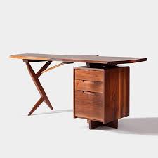 Furniture George Nakashima Woodworkers In 2020 Modern Japanese Furniture Nakashima Furniture Japanese Furniture