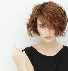 Les Tendances Coiffures Printemps Ete 2020 Qu On Va Vouloir Adopter Coupe De Cheveux Cheveux Courts Coupe De Cheveux Courte