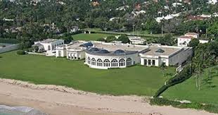 10 Most Expensive Celebrity Houses In Which Would You Live Celebrity Houses Beach Mansion Mansions